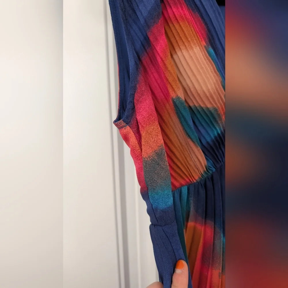 Nicole Miller Abstract Print Midi Pleated Gown 6 - Picture 4 of 10